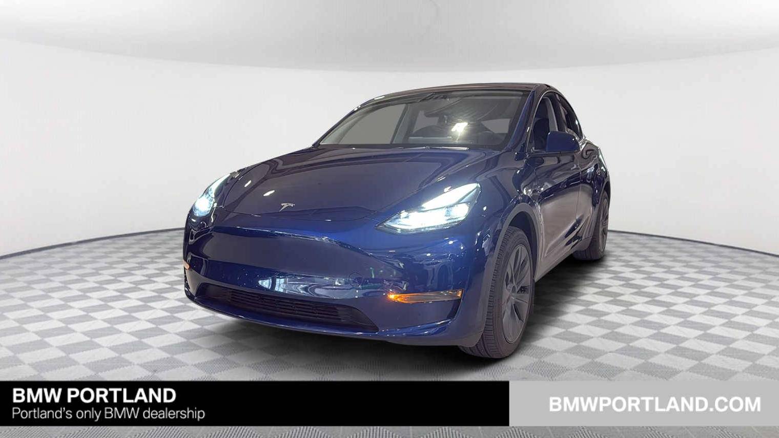 TESLA MODEL Y 2024 7SAYGDED0RF158681 image